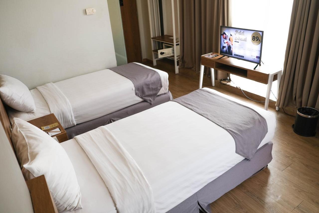 Allstay Hotel Semarang Simpang Lima Екстер'єр фото