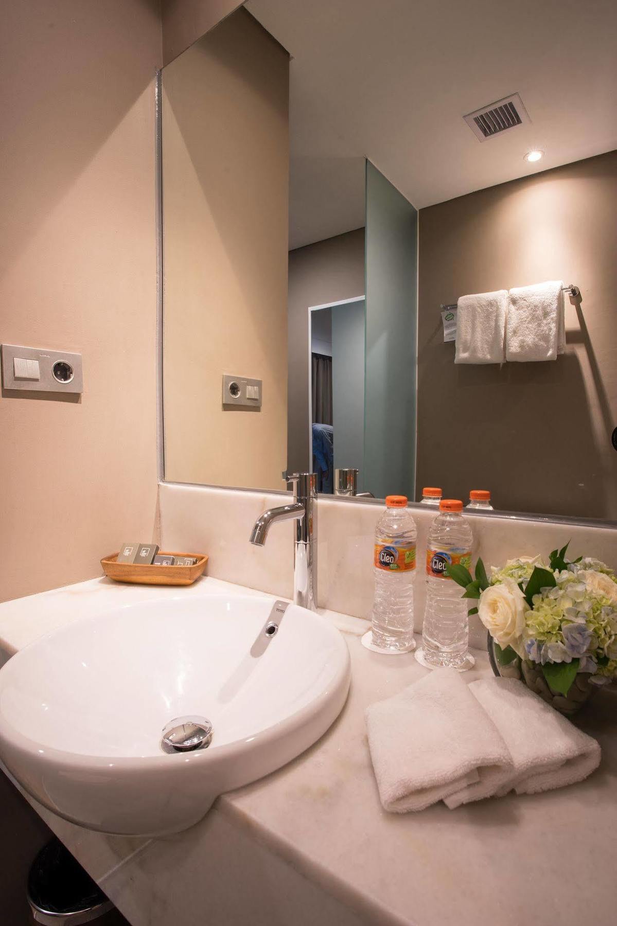 Allstay Hotel Semarang Simpang Lima Екстер'єр фото